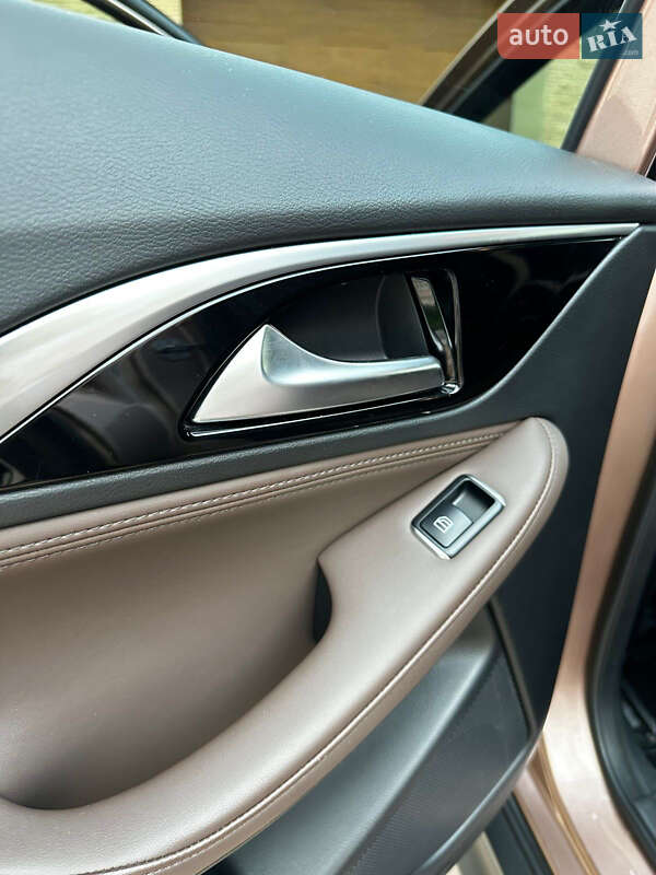 Позашляховик / Кросовер Infiniti QX30 2018 в Одесі