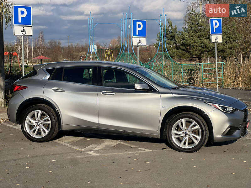 Внедорожник / Кроссовер Infiniti QX30 2017 в Здолбунове