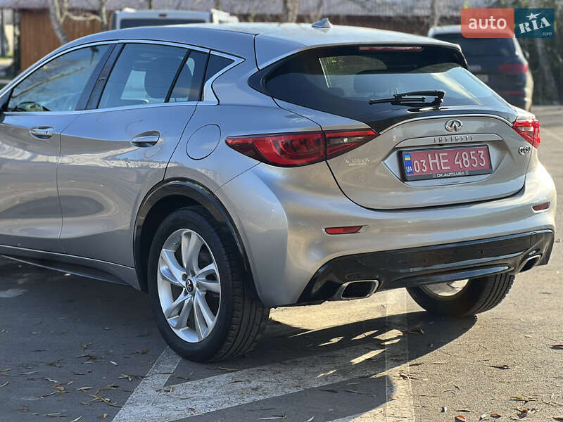 Внедорожник / Кроссовер Infiniti QX30 2017 в Здолбунове