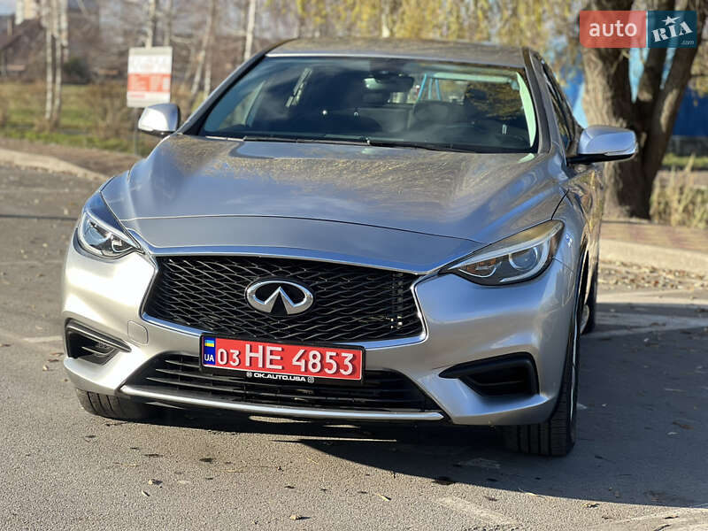 Внедорожник / Кроссовер Infiniti QX30 2017 в Здолбунове