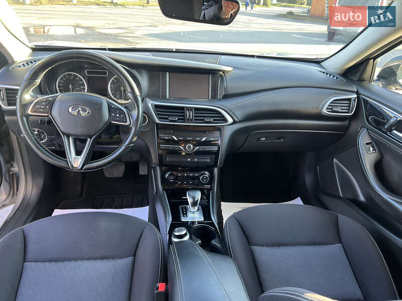 Внедорожник / Кроссовер Infiniti QX30 2017 в Здолбунове