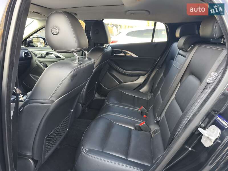 Внедорожник / Кроссовер Infiniti QX30 2016 в Днепре фото 12 Внедорожник / Кроссовер Infiniti QX30 2016 в Днепре