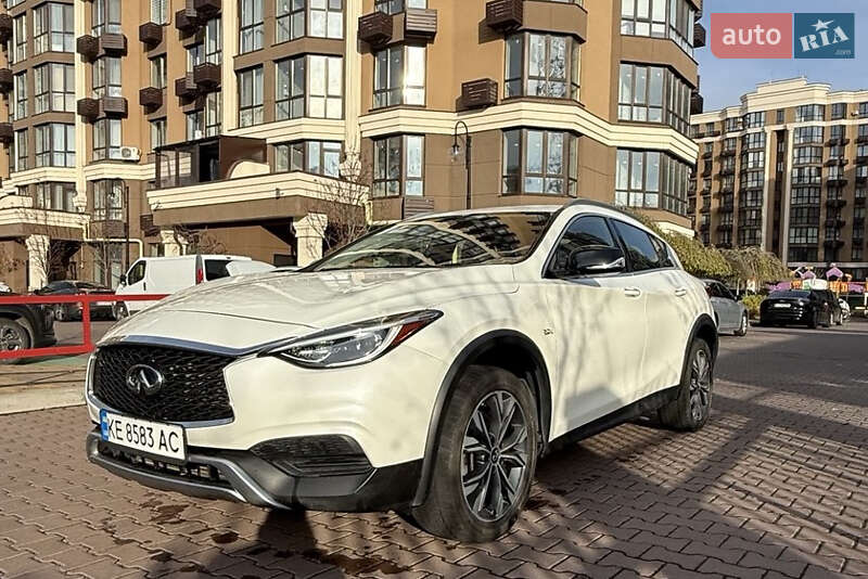 Позашляховик / Кросовер Infiniti QX30 2017 в Софіївській Борщагівці