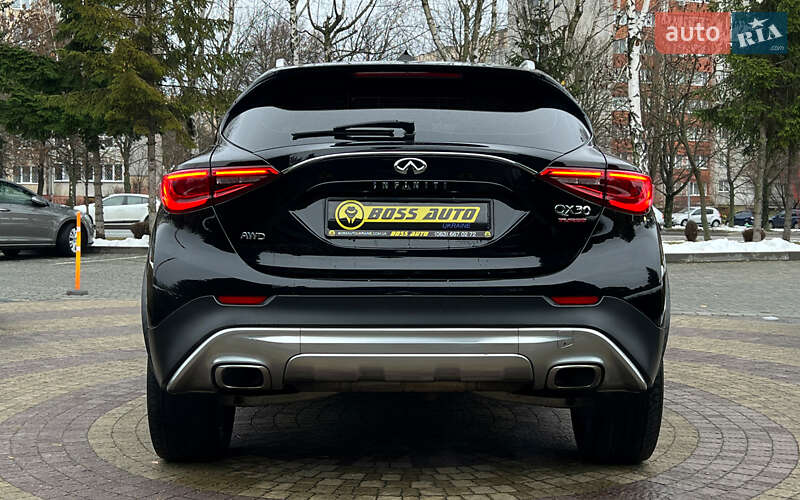 Внедорожник / Кроссовер Infiniti QX30 2016 в Львове