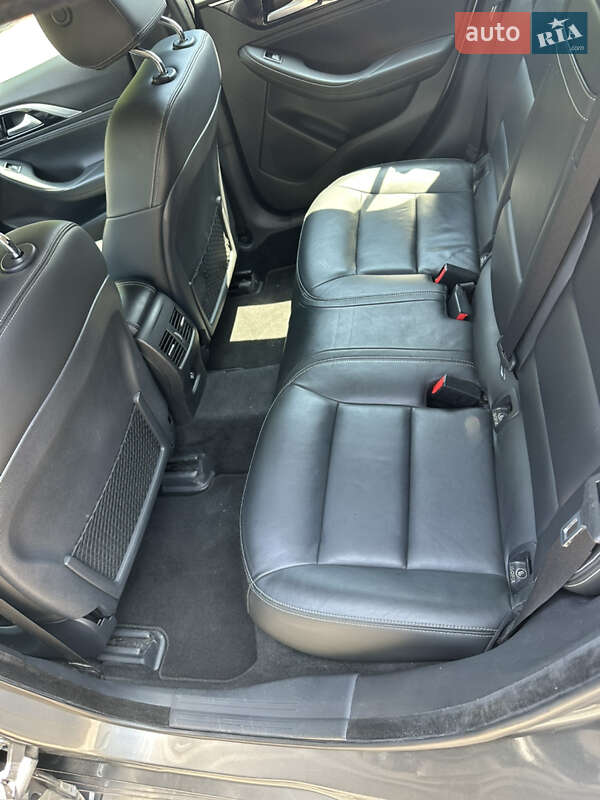 Внедорожник / Кроссовер Infiniti QX30 2016 в Одессе