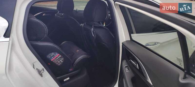 Позашляховик / Кросовер Infiniti QX30 2018 в Києві