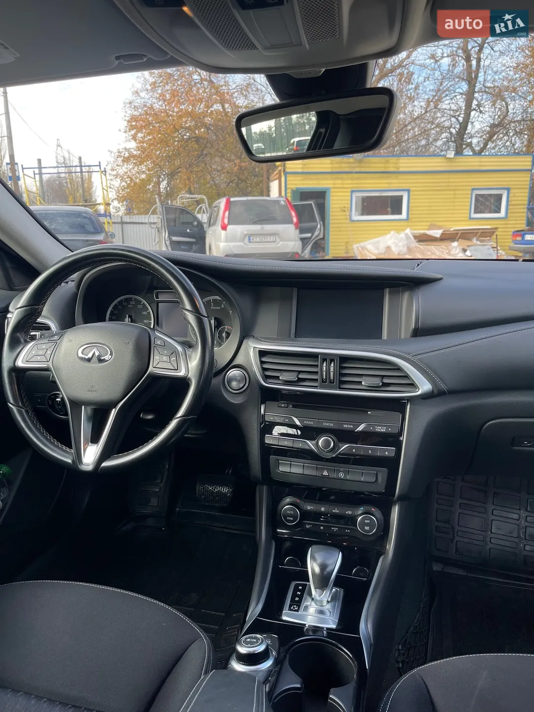 2017 Infiniti QX30 - мініатюра 10