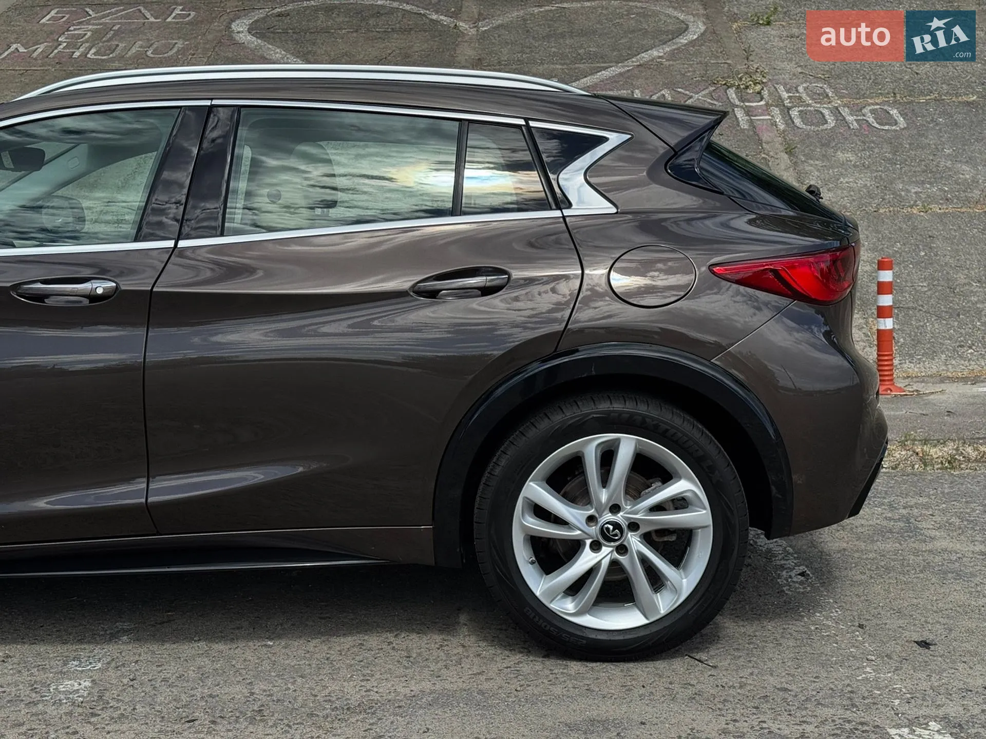 2019 Infiniti QX30 - мініатюра 4