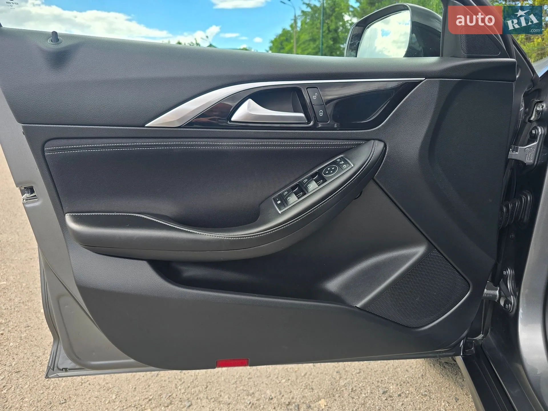 2018 Infiniti QX30 - мініатюра 19