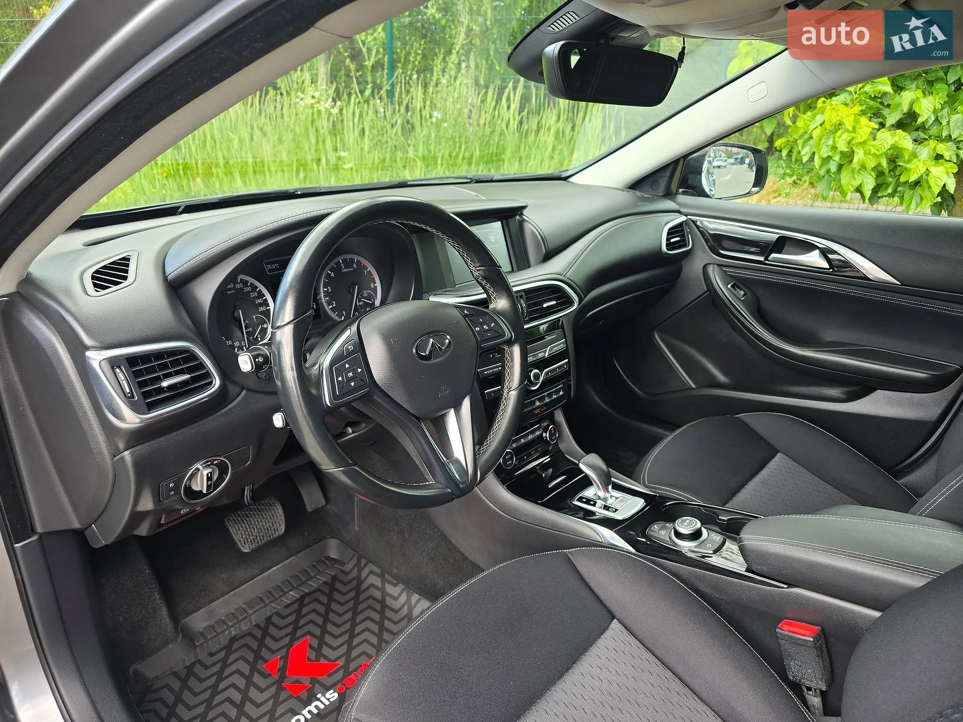 2018 Infiniti QX30 - мініатюра 23