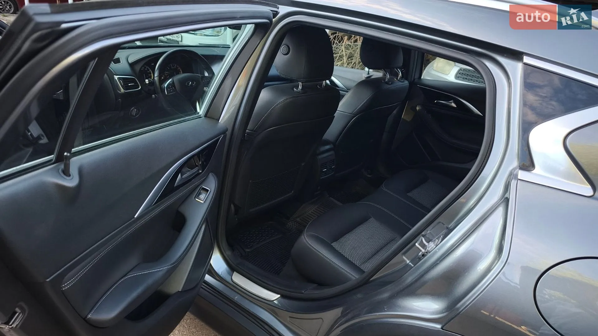 2018 Infiniti QX30 - мініатюра 14