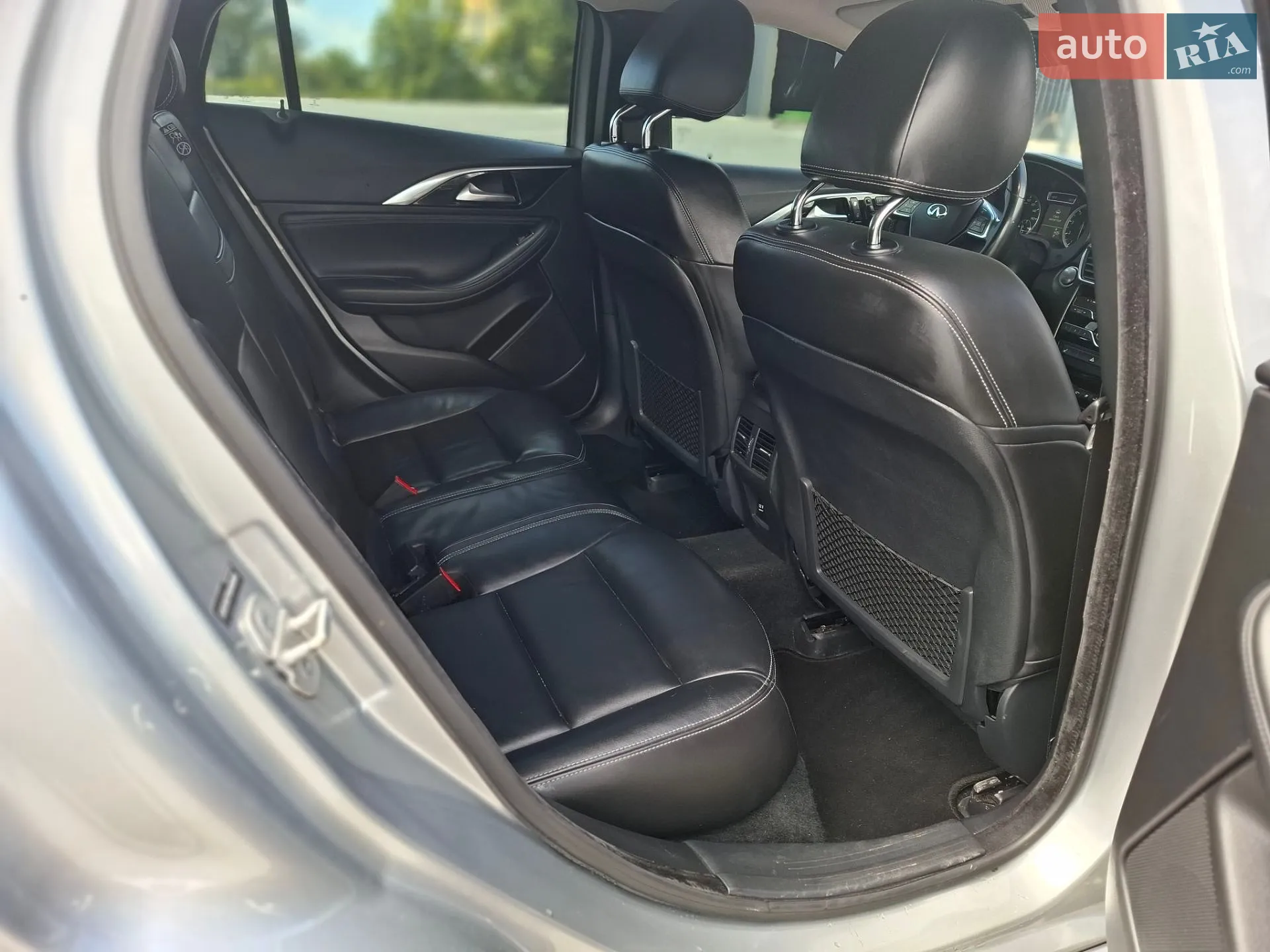 2017 Infiniti QX30 - мініатюра 16