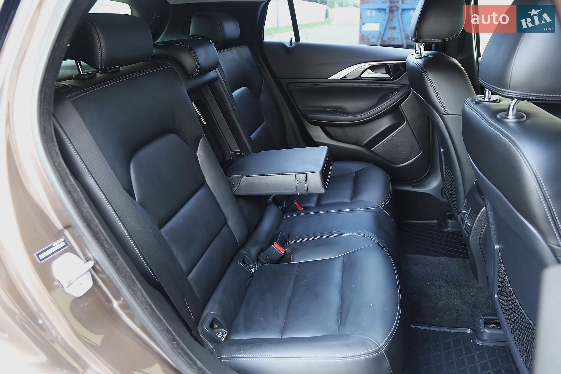 2016 Infiniti QX30 - мініатюра 11