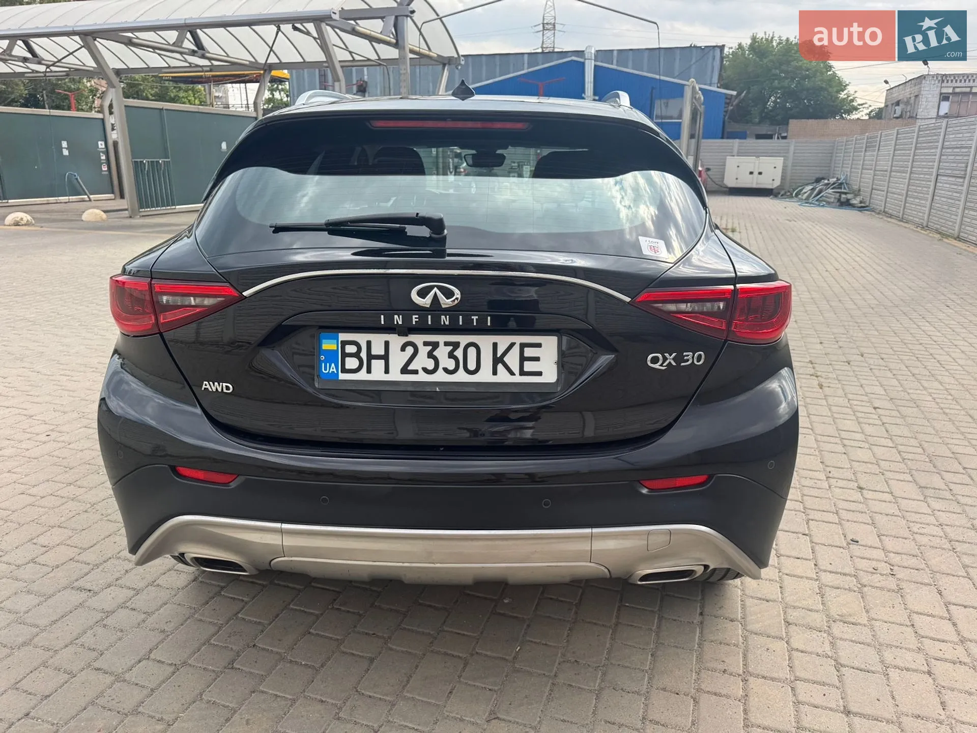 2017 Infiniti QX30 - мініатюра 13