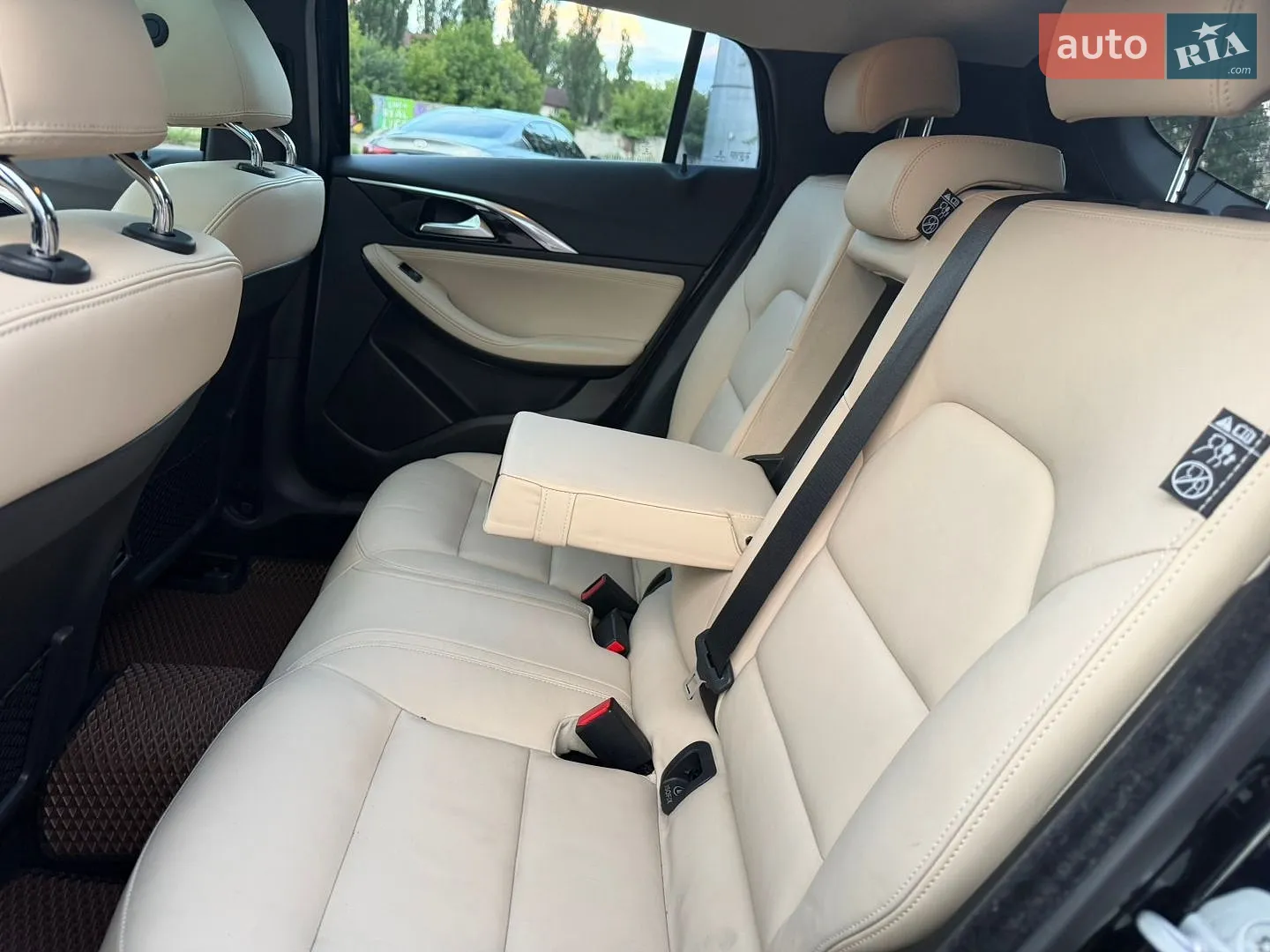 2017 Infiniti QX30 - мініатюра 23
