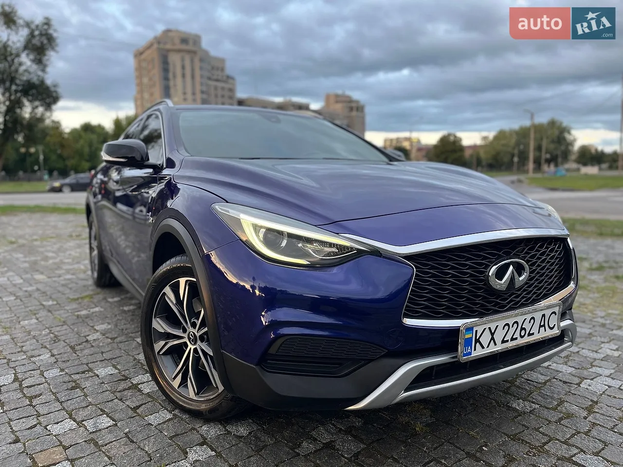 2017 Infiniti QX30 - мініатюра 16