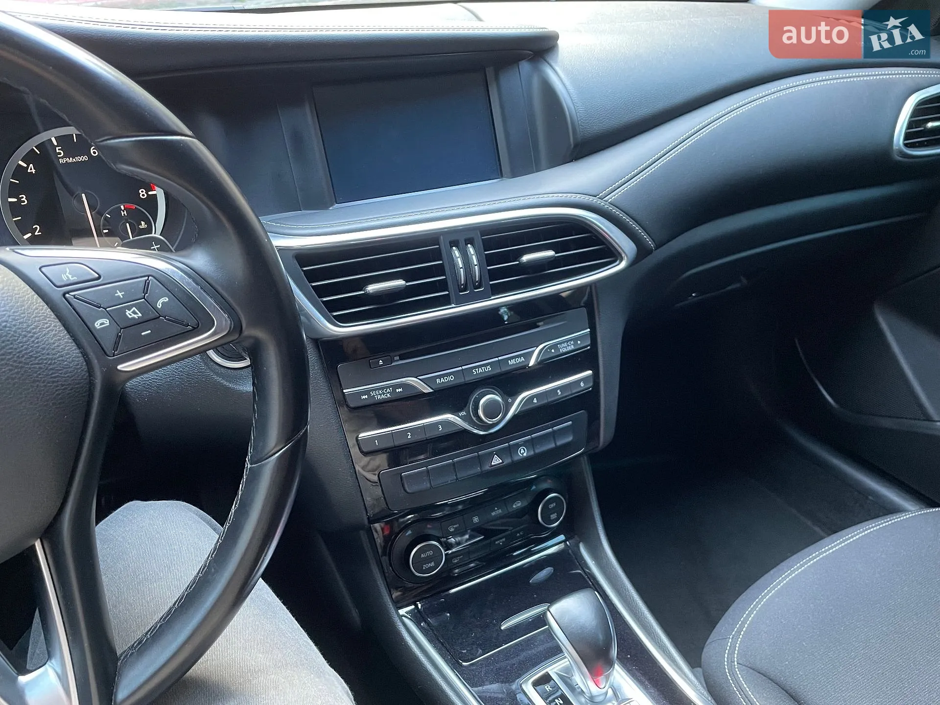2017 Infiniti QX30 - мініатюра 19
