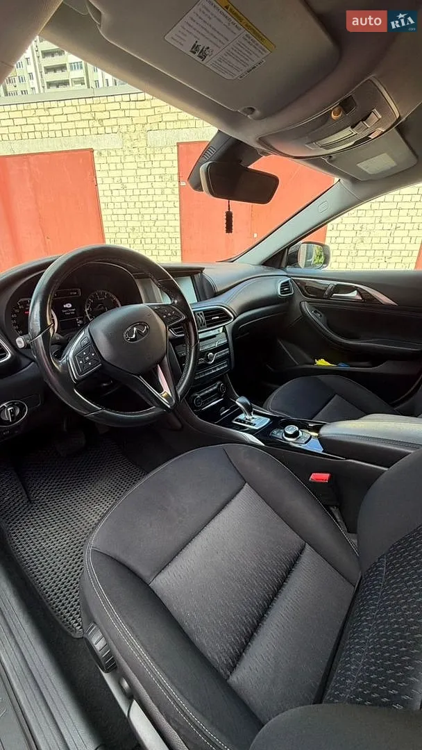 2017 Infiniti QX30 - мініатюра 8