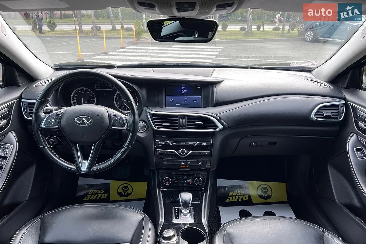 2017 Infiniti QX30 - мініатюра 13