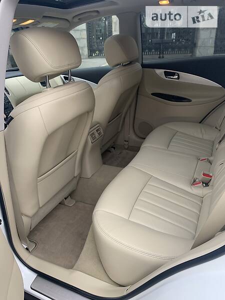 Позашляховик / Кросовер Infiniti QX50 2016 в Києві
