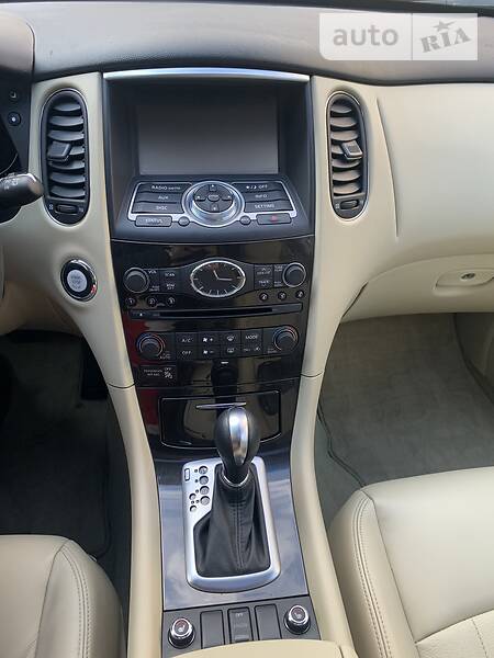 Позашляховик / Кросовер Infiniti QX50 2016 в Києві