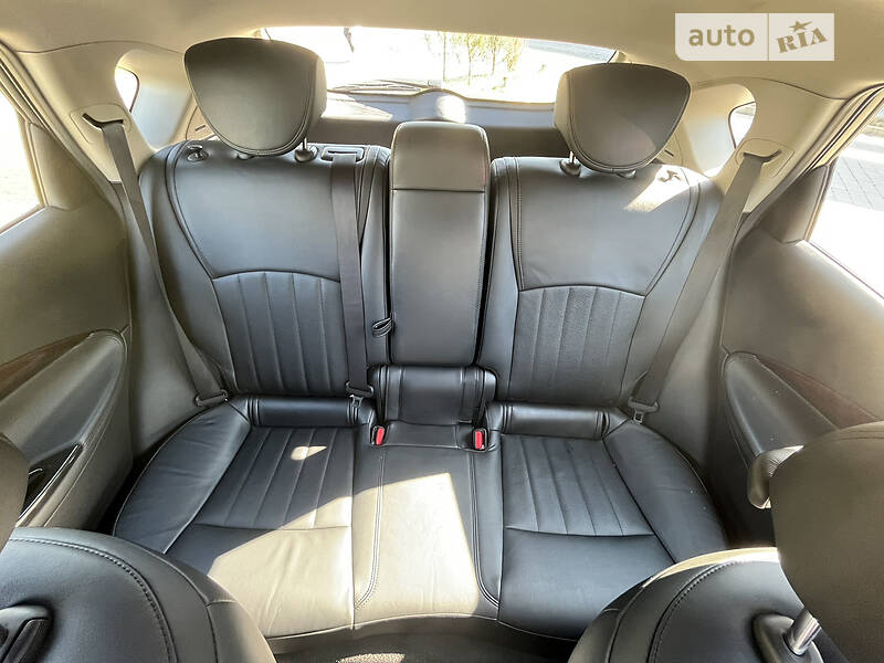 Позашляховик / Кросовер Infiniti QX50 2013 в Борисполі
