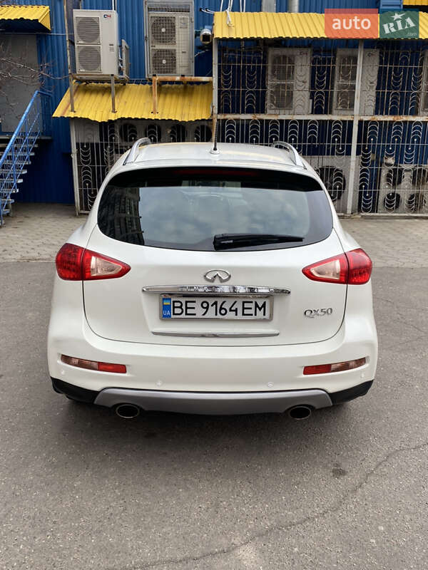 Позашляховик / Кросовер Infiniti QX50 2015 в Миколаєві