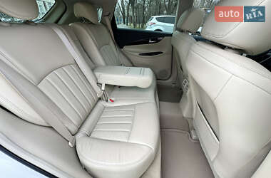 Позашляховик / Кросовер Infiniti QX50 2015 в 