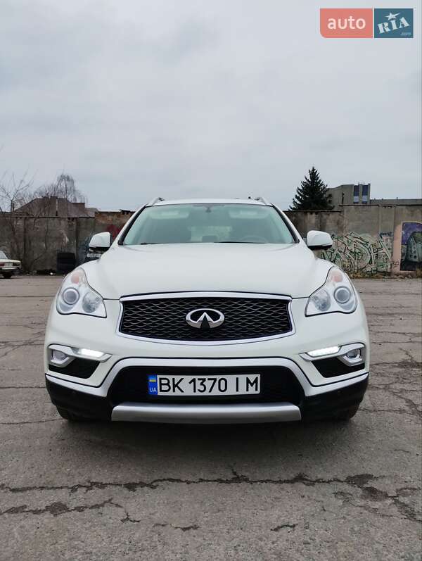 Внедорожник / Кроссовер Infiniti QX50 2017 в Ровно