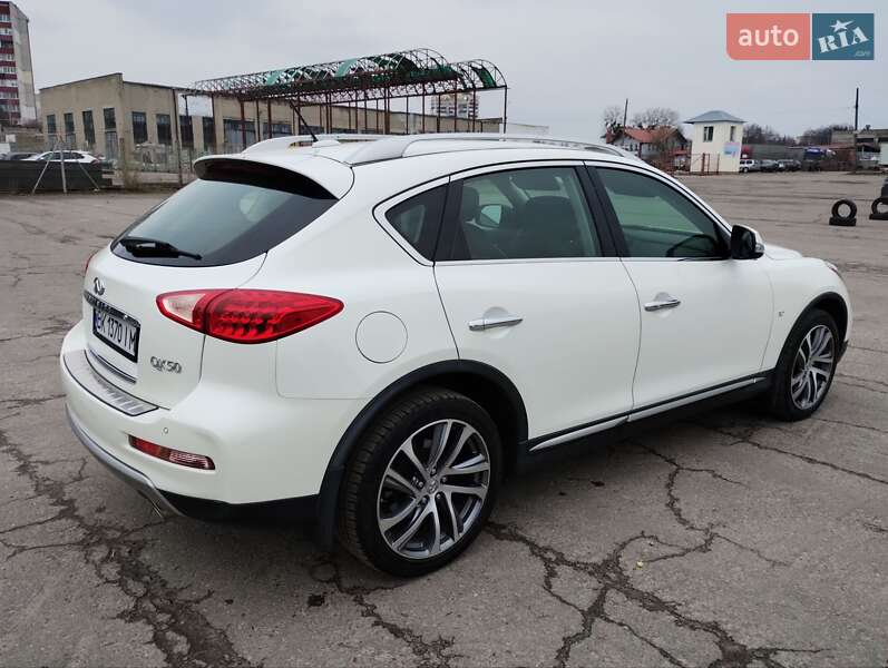 Внедорожник / Кроссовер Infiniti QX50 2017 в Ровно