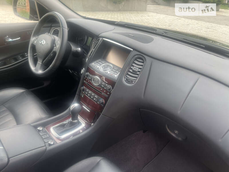 Внедорожник / Кроссовер Infiniti QX50 2017 в Белой Церкви