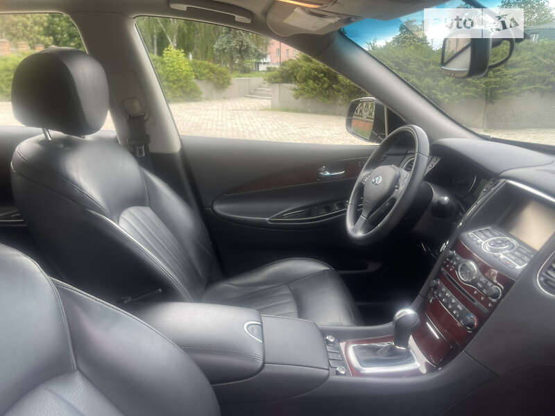 Внедорожник / Кроссовер Infiniti QX50 2017 в Белой Церкви