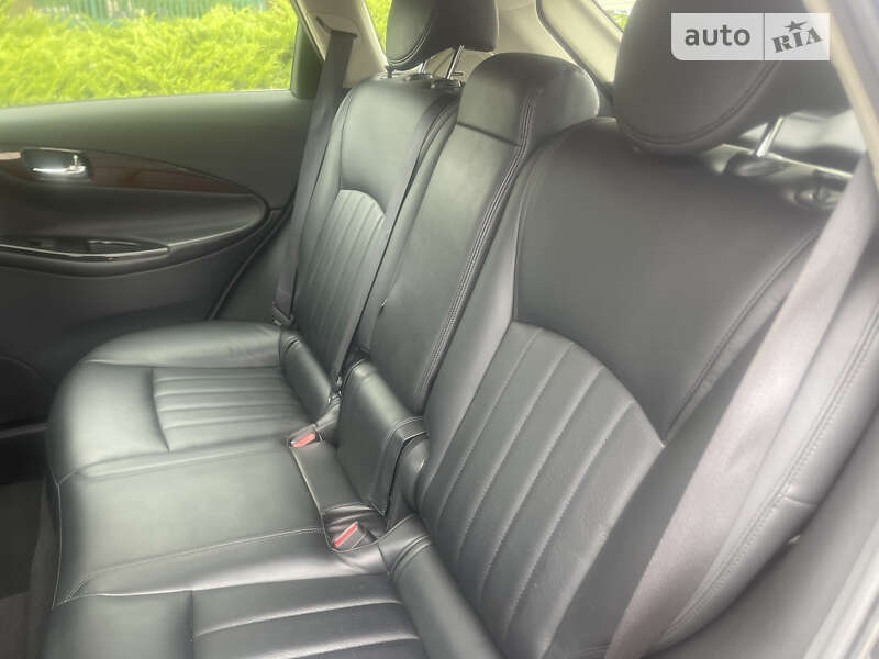 Внедорожник / Кроссовер Infiniti QX50 2017 в Белой Церкви