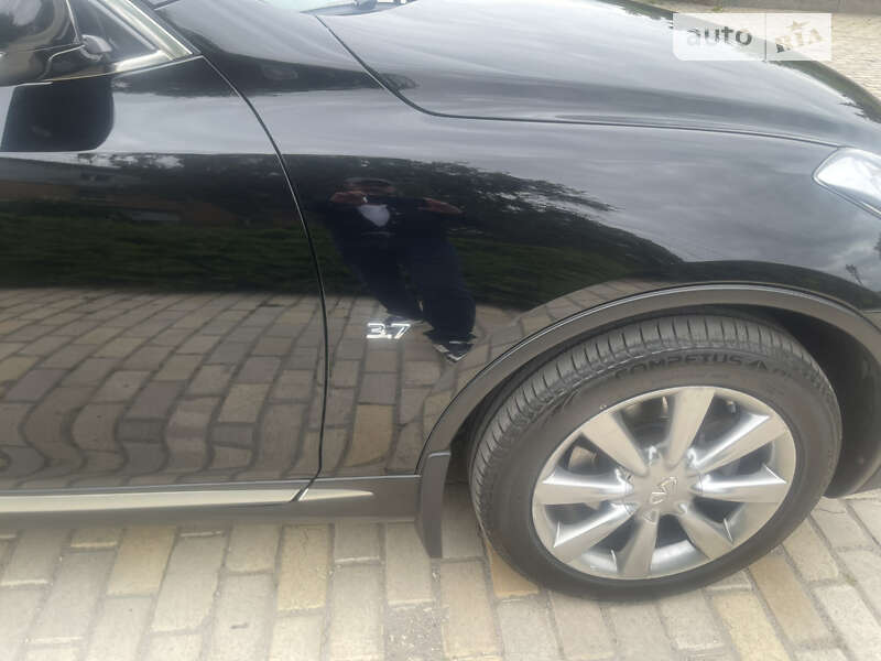 Внедорожник / Кроссовер Infiniti QX50 2017 в Белой Церкви