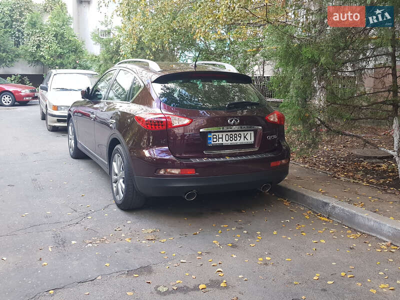Внедорожник / Кроссовер Infiniti QX50 2014 в Одессе