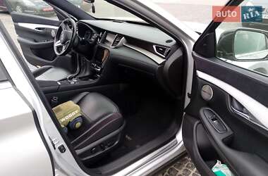 Внедорожник / Кроссовер Infiniti QX50 2018 в 