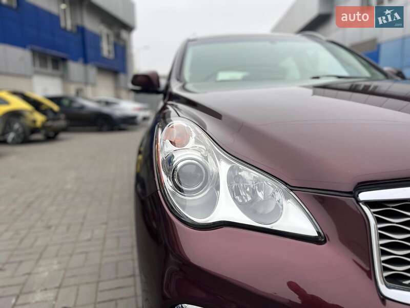 Внедорожник / Кроссовер Infiniti QX50 2016 в Одессе