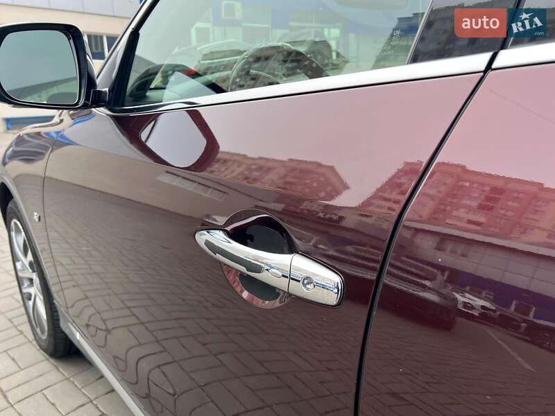 Внедорожник / Кроссовер Infiniti QX50 2016 в Одессе