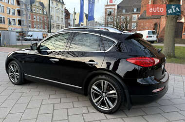 Внедорожник / Кроссовер Infiniti QX50 2014 в Львове