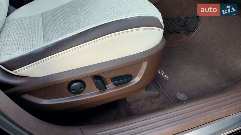 Внедорожник / Кроссовер Infiniti QX50 2018 в Бродах