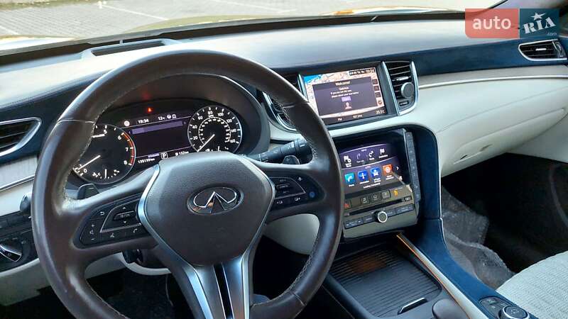 Внедорожник / Кроссовер Infiniti QX50 2018 в Бродах