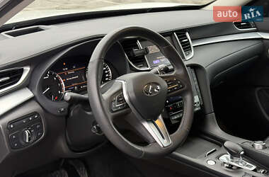 Внедорожник / Кроссовер Infiniti QX50 2018 в 