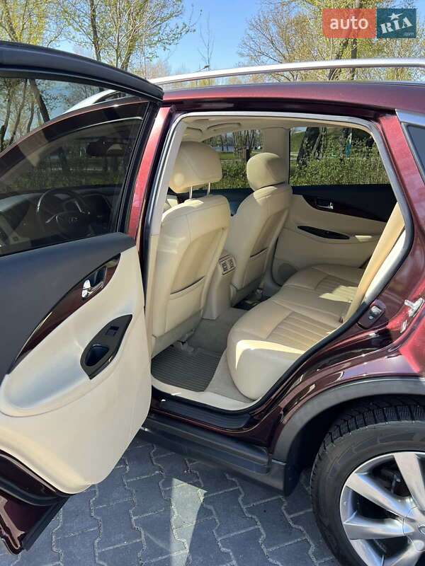Позашляховик / Кросовер Infiniti QX50 2017 в Києві