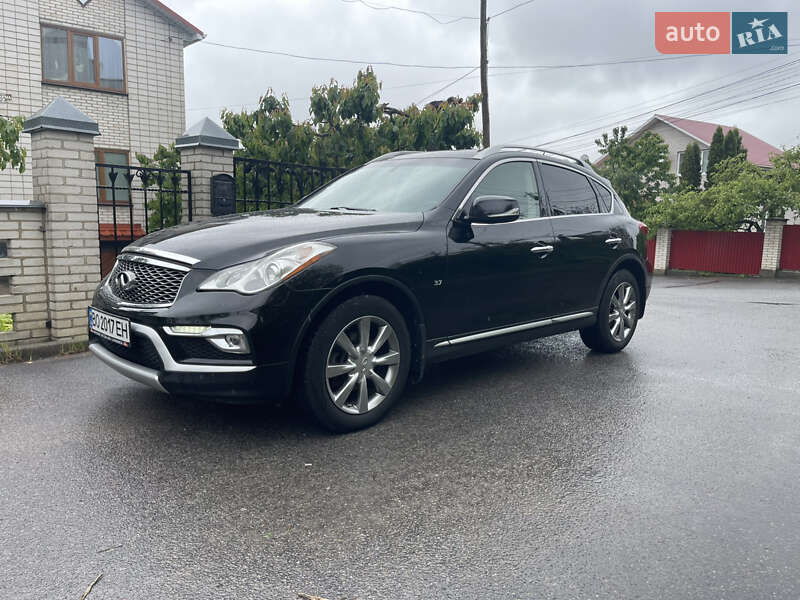 Внедорожник / Кроссовер Infiniti QX50 2016 в 