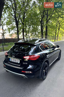 Внедорожник / Кроссовер Infiniti QX50 2017 в 