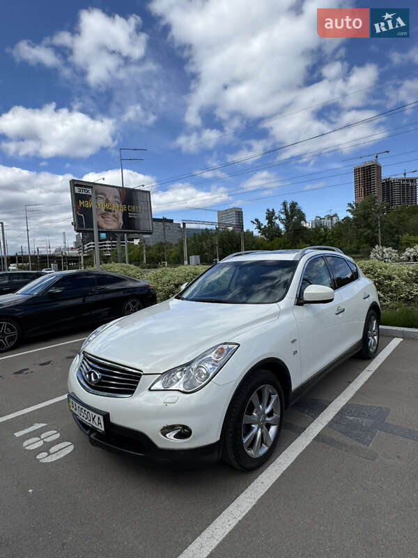 Внедорожник / Кроссовер Infiniti QX50 2013 в Киеве