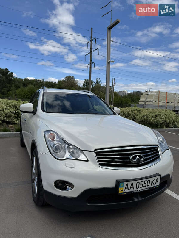 Внедорожник / Кроссовер Infiniti QX50 2013 в Киеве