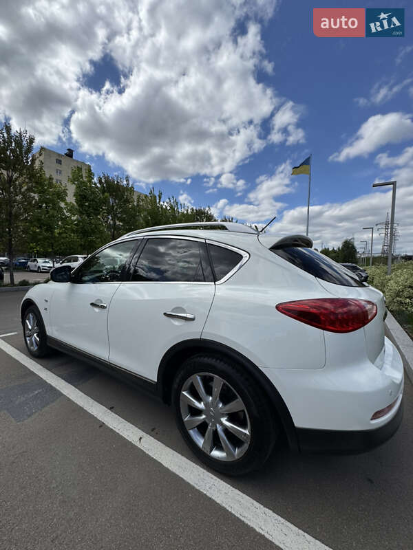 Внедорожник / Кроссовер Infiniti QX50 2013 в Киеве
