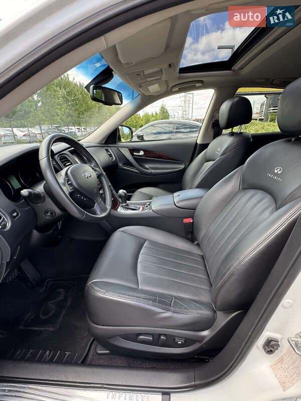 Внедорожник / Кроссовер Infiniti QX50 2013 в Киеве