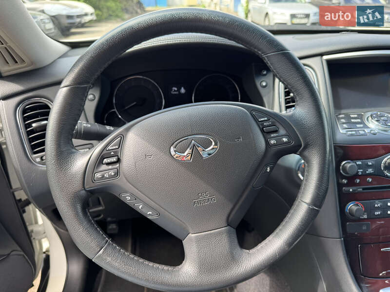 Внедорожник / Кроссовер Infiniti QX50 2013 в Киеве